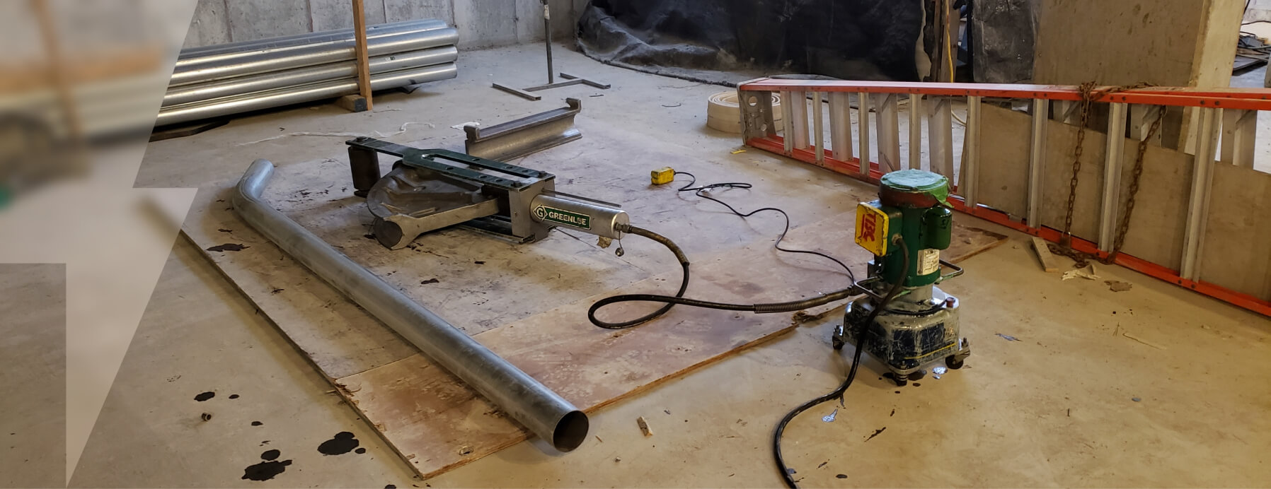Opex Electrique workshop in use