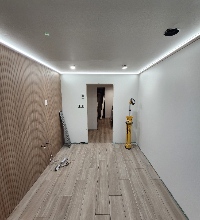 Corridor Eclairage Led Mur Bois