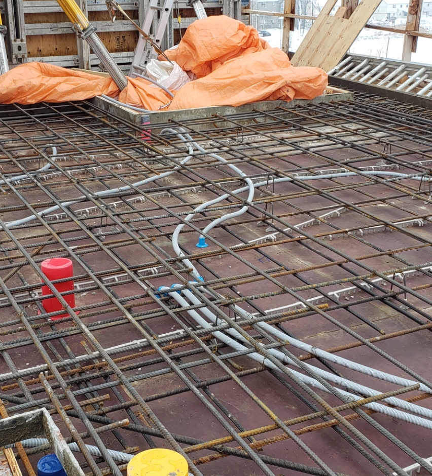 Dalle Conduit Armature Construction