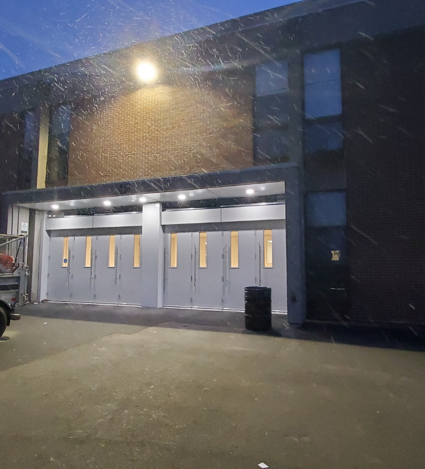 Eclairage Exterieur Commercial Nuit Neige